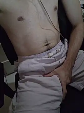 Snapshot of OliverWtdh chatting on February 9, 4:44 pm OliverWtdh online show from February 9, 4:44 pm