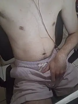 Snapshot of OliverWtdh chatting on February 23, 4:59 pm OliverWtdh online show from February 23, 4:59 pm