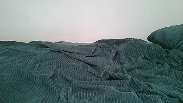 Snapshot of Emma_99 chatting on April 5, 12:24 pm Emma 99 online show from April 5, 12:24 pm