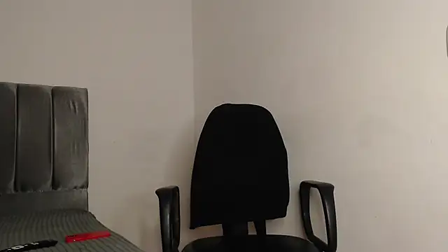 alex-lover online show from March 19, 1:54 am