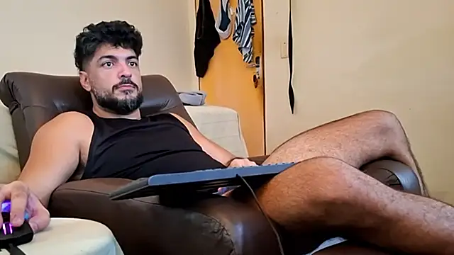 Snapshot of LUH133 chatting on January 16, 3:27 pm LUH133 online show from January 16, 3:27 pm