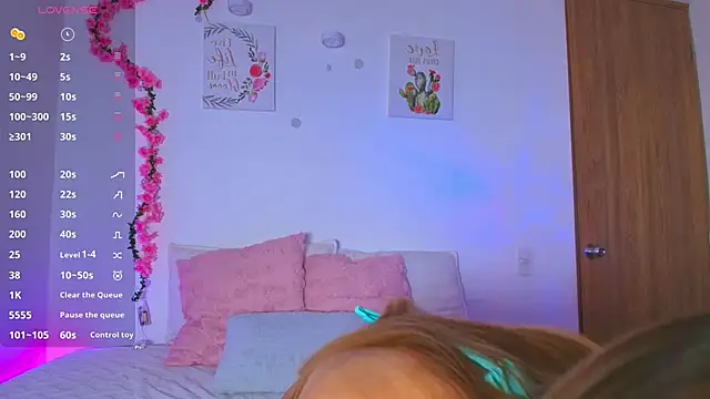 PollyGrey  online show from March 17, 10:24 pm