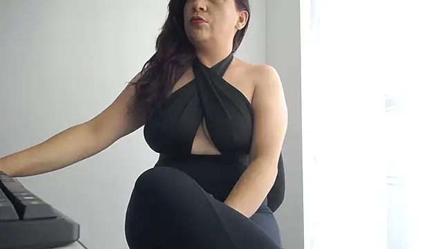 Snapshot of lorenalover24 chatting on December 20, 5:51 pm lorenalover24 online show from December 20, 5:51 pm