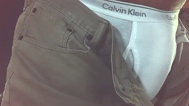 Snapshot of briefsguy4life@xh chatting on March 22, 7:45 am briefsguy4lifexh online show from March 22, 7:45 am