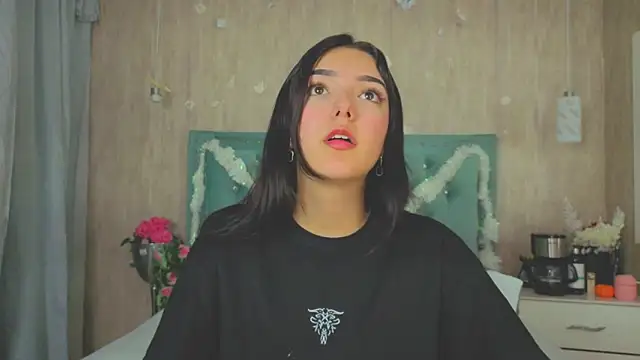 Snapshot of Marcelaa_fox chatting on December 17, 7:42 pm Marcelaa fox online show from December 17, 7:42 pm