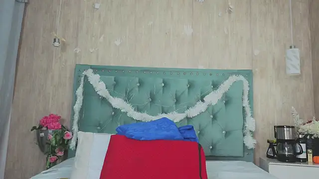 Snapshot of Marcelaa_fox chatting on December 18, 7:47 am Marcelaa fox online show from December 18, 7:47 am