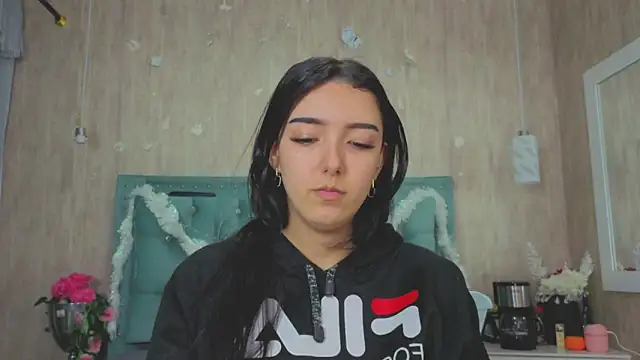 Snapshot of Marcelaa_fox chatting on December 19, 10:39 pm Marcelaa fox online show from December 19, 10:39 pm