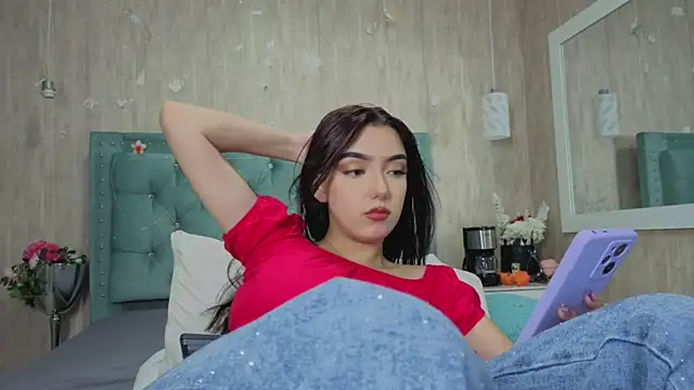 Snapshot of Marcelaa_fox chatting on February 10, 8:46 pm Marcelaa fox online show from February 10, 8:46 pm