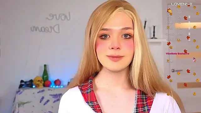  yourFoxy  online show from October 31, 3:24 pm