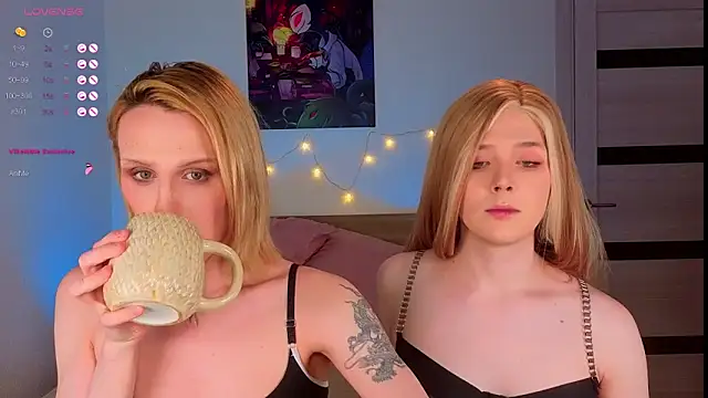 Snapshot of _yourFoxy_ chatting on January 11, 6:02 pm yourFoxy online show from January 11, 6:02 pm