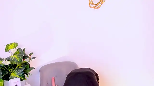 Snapshot of DakottaHill chatting on February 28, 5:26 pm DakottaHill online show from February 28, 5:26 pm