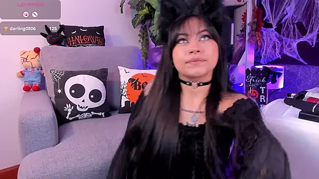 Snapshot of DakottaHill chatting on October 28, 6:28 am DakottaHill online show from October 28, 6:28 am