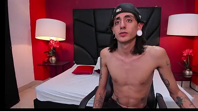 Snapshot of Matthew_Dixonn chatting on January 10, 9:02 am Matthew Dixonn online show from January 10, 9:02 am