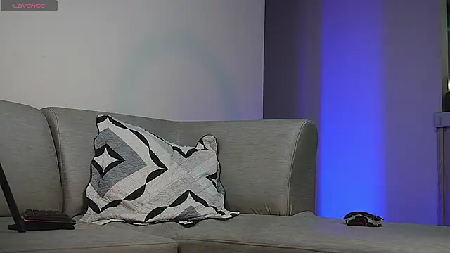 orion1993 online show from September 18, 11:51 pm