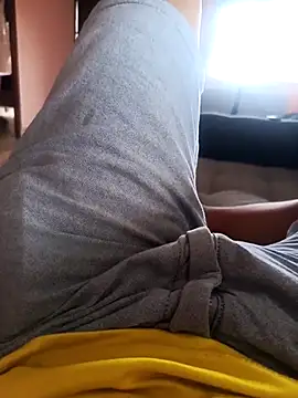 Snapshot of belleza1999 chatting on February 18, 8:03 pm belleza1999 online show from February 18, 8:03 pm