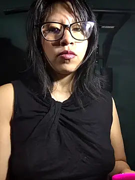 Giviper1 online show from December 22, 3:44 am