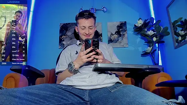  hairybeard  online show from September 20, 9:05 pm