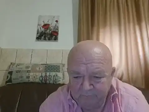 Snapshot of fullballs6 chatting on January 27, 7:03 am fullballs6 online show from January 27, 7:03 am