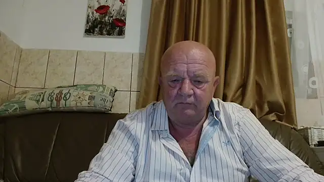 Snapshot of fullballs6 chatting on September 20, 2:12 am fullballs6 online show from September 20, 2:12 am