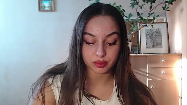 courtneyPerfect online show from January 27, 10:49 am