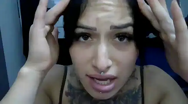 Snapshot of TinnaDawsom chatting on March 1, 10:53 pm TinnaDawsom online show from March 1, 10:53 pm