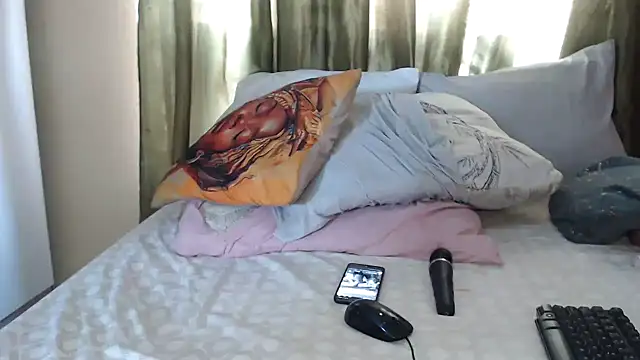 Foxybrownxx1 online show from December 15, 2:10 pm