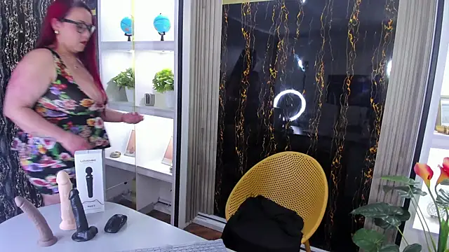 Snapshot of MirandaRossi chatting on February 19, 2:23 am MirandaRossi online show from February 19, 2:23 am