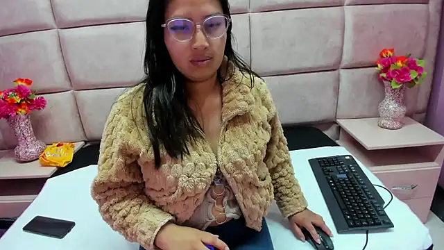 Snapshot of Miaa_Smiith_ chatting on September 16, 2:56 am Miaa Smiith online show from September 16, 2:56 am