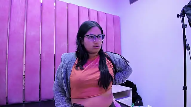 Miaa Smiith  online show from November 25, 3:28 am