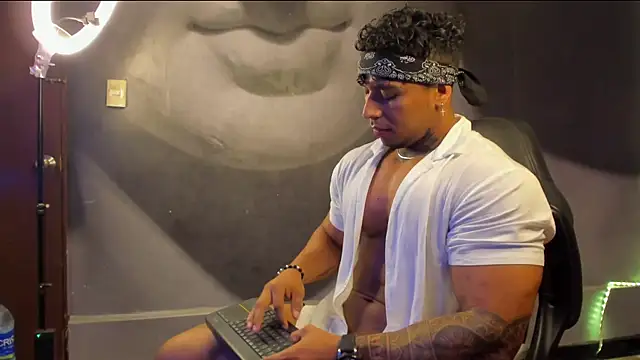 bradley smith online show from February 16, 1:38 pm