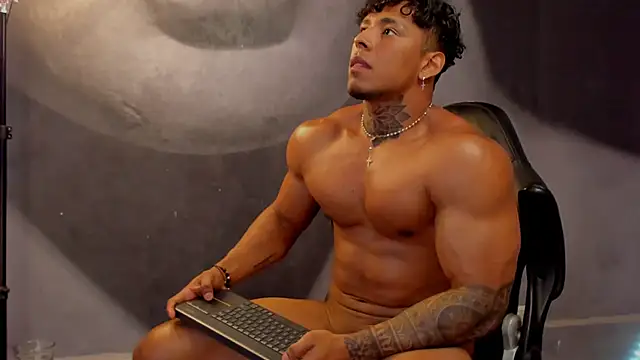 bradley smith online show from March 9, 2:39 am