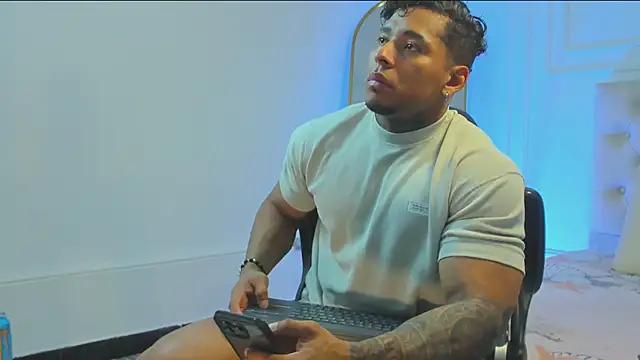 bradley smith online show from October 18, 8:37 am