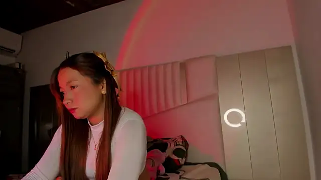 queen angelique online show from November 25, 2:00 am