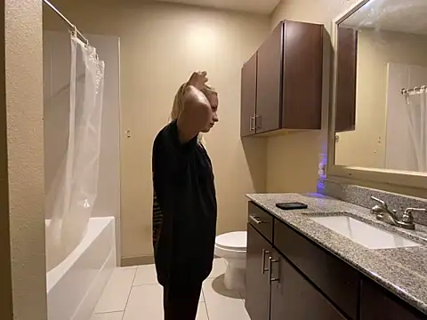 girlfriendmissy online show from December 27, 1:43 am