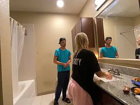 girlfriendmissy online show from January 4, 7:02 pm