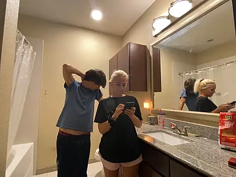 girlfriendmissy online show from March 16, 11:25 pm