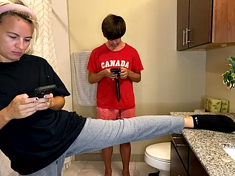 girlfriendmissy online show from September 24, 11:19 pm