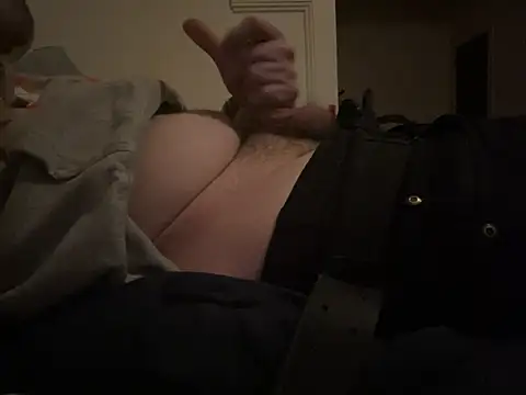 Snapshot of chicostick413 chatting on February 10, 12:41 am chicostick413 online show from February 10, 12:41 am