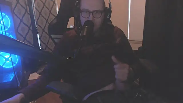 Snapshot of chicostick413 chatting on January 11, 8:25 pm chicostick413 online show from January 11, 8:25 pm