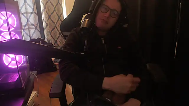 chicostick413 online show from February 26, 3:00 pm