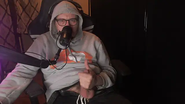 chicostick413 online show from March 12, 1:12 am