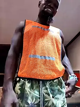 Snapshot of Chocolate_factory_man chatting on January 1, 8:04 pm Chocolate factory man online show from January 1, 8:04 pm