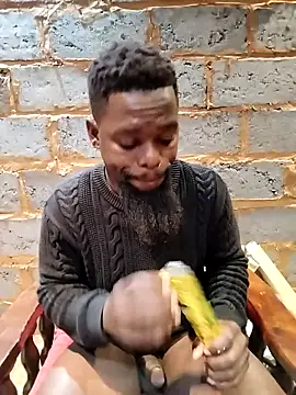 Snapshot of Chocolate_factory_man chatting on October 20, 2:45 am Chocolate factory man online show from October 20, 2:45 am