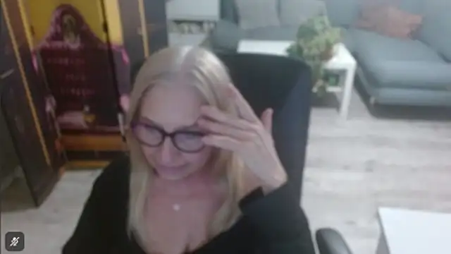 sofia xkiss online show from February 4, 3:07 pm