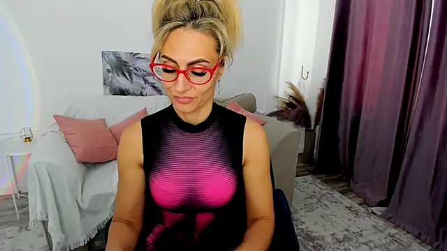 MuseOfStage online show from March 27, 11:10 am