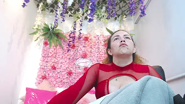 BLONDE SEXYHOT online show from December 14, 1:27 pm