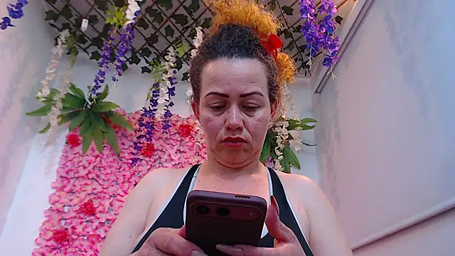 BLONDE SEXYHOT online show from April 15, 5:58 am