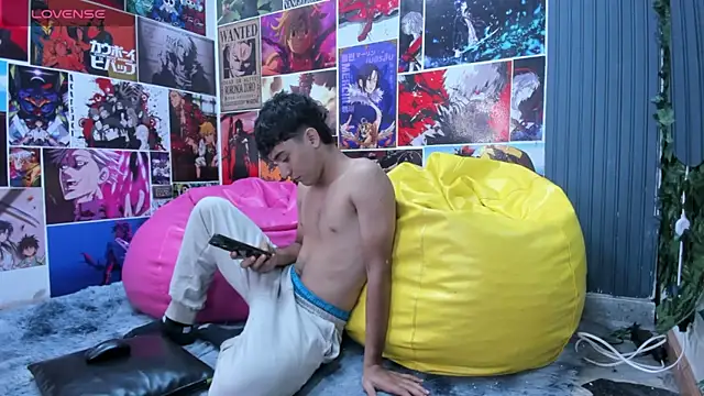 Snapshot of Austin_Cardieff chatting on January 5, 7:39 pm Austin Cardieff online show from January 5, 7:39 pm