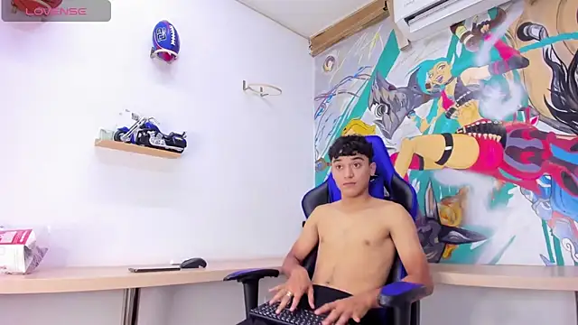 Snapshot of Austin_Cardieff chatting on January 9, 7:50 pm Austin Cardieff online show from January 9, 7:50 pm