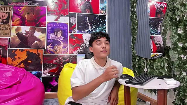 Snapshot of Austin_Cardieff chatting on January 14, 2:40 am Austin Cardieff online show from January 14, 2:40 am